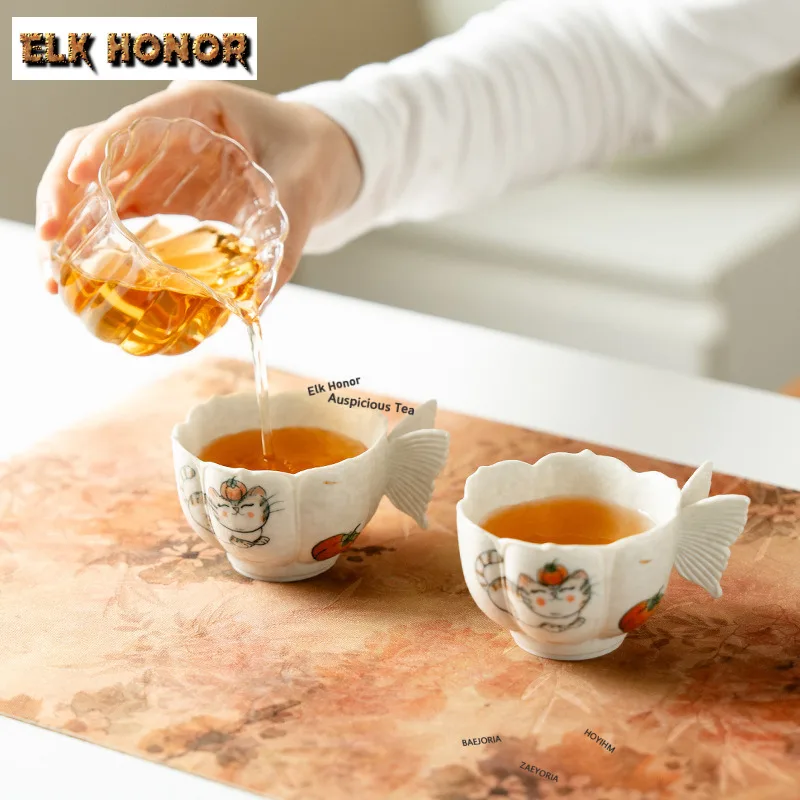 2pc/set Happy Persimmon Cat Ceramic Teacup Butterfly Handle Tea Bowl Tea Pair Tea-tasting Smelling Cup Chazhan Master Cups Gifts