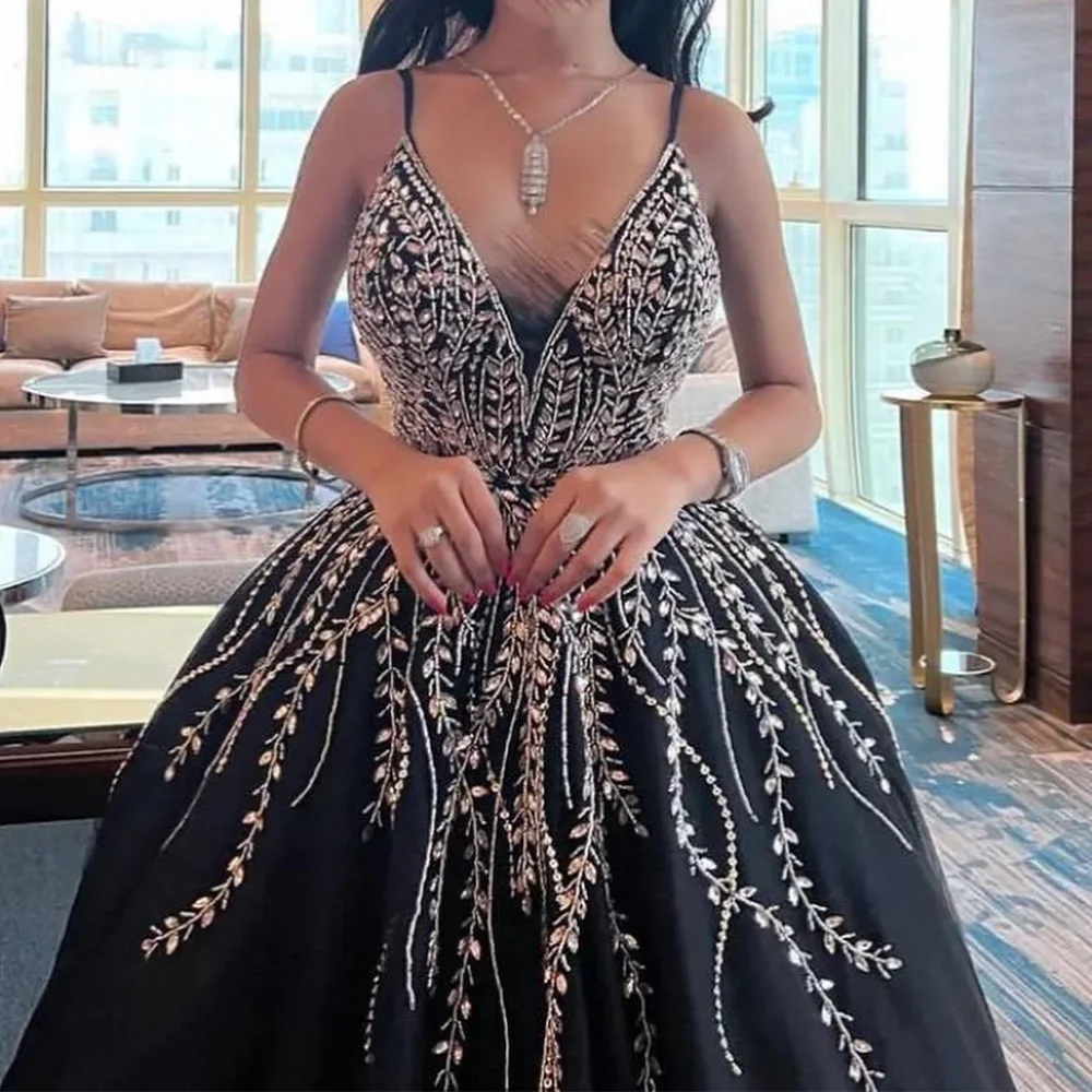 Delicate and Exquisite A-Line V-Neck Spaghetti Straps Evening Dress Floor Length Sleeveless Party Gowns Saudi Arabia 2024