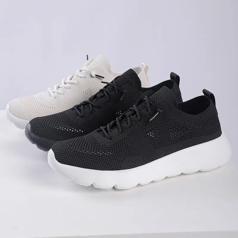 

Men'sSpringandAutumnSportsShoes,BreathableMesh,SoftSoleCasualShoes,NewStylishLargeSize,Non-Slip and Wear-Resistant Running Shoes