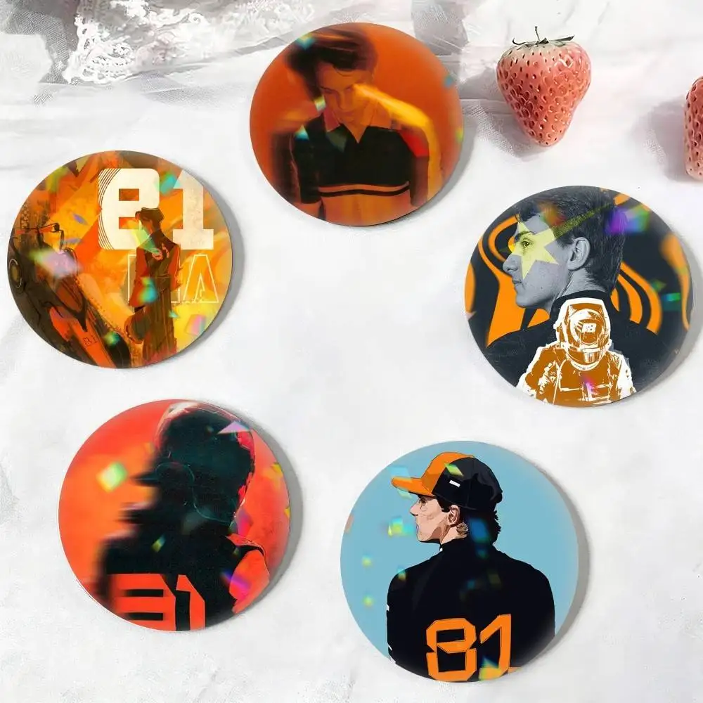 Race car driver No. 81 O-Oscar P-Piastri 25mm 32mm 44mm 58mm 75mm Brooches Badges Pins for Accessories Gift