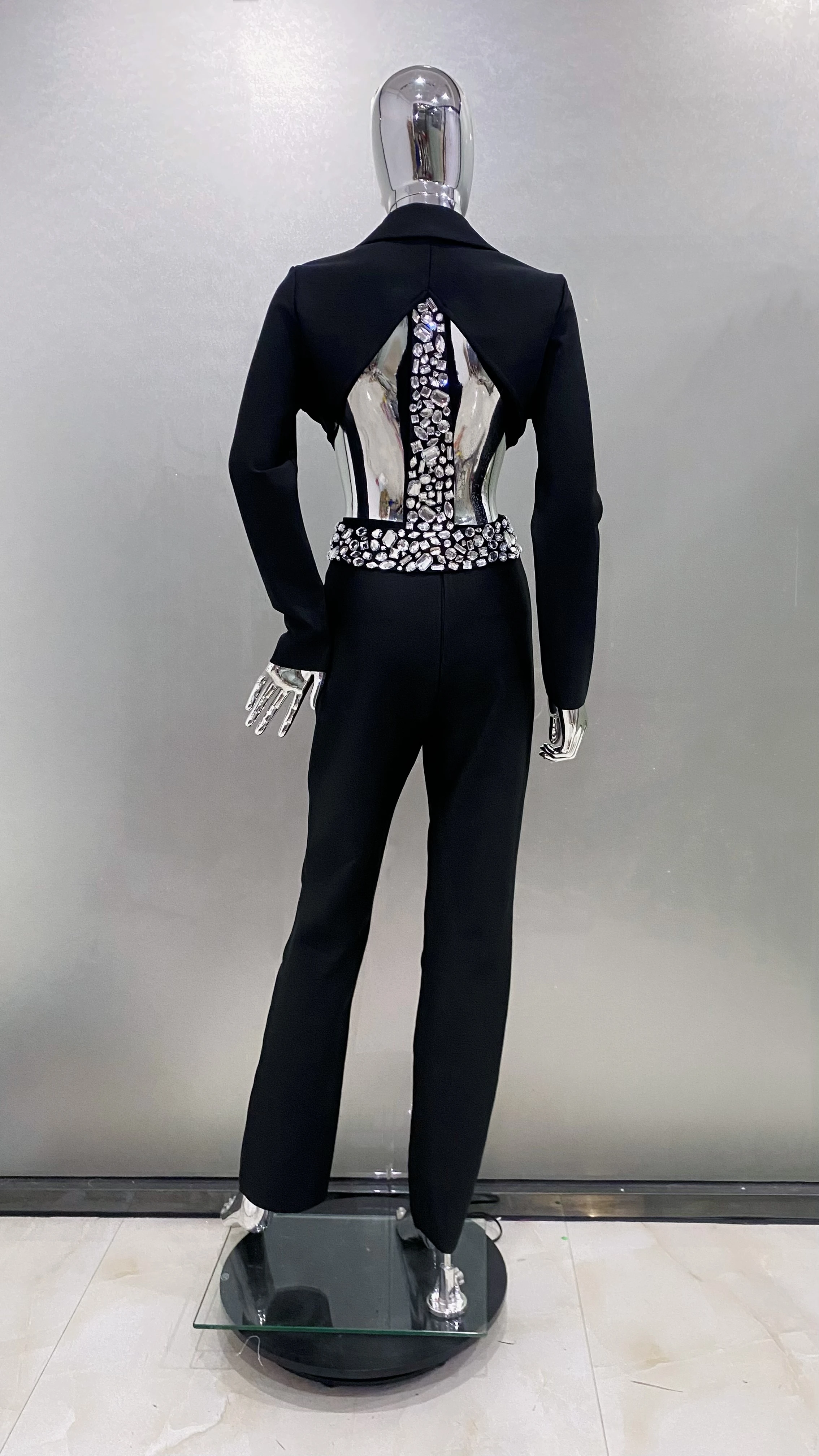 2024 New Arrival Black White Women Long Sleeve Sexy V-Neck Bodycon Bandage Set Shinning Crystal Nightclub Party Women\'s Set
