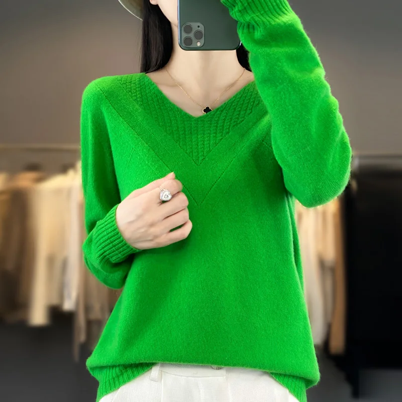 Autumn and winter women\'s 100% merino sweater pullover loose knit bottoming shirt long sleeve fashion V-neck cashmere top