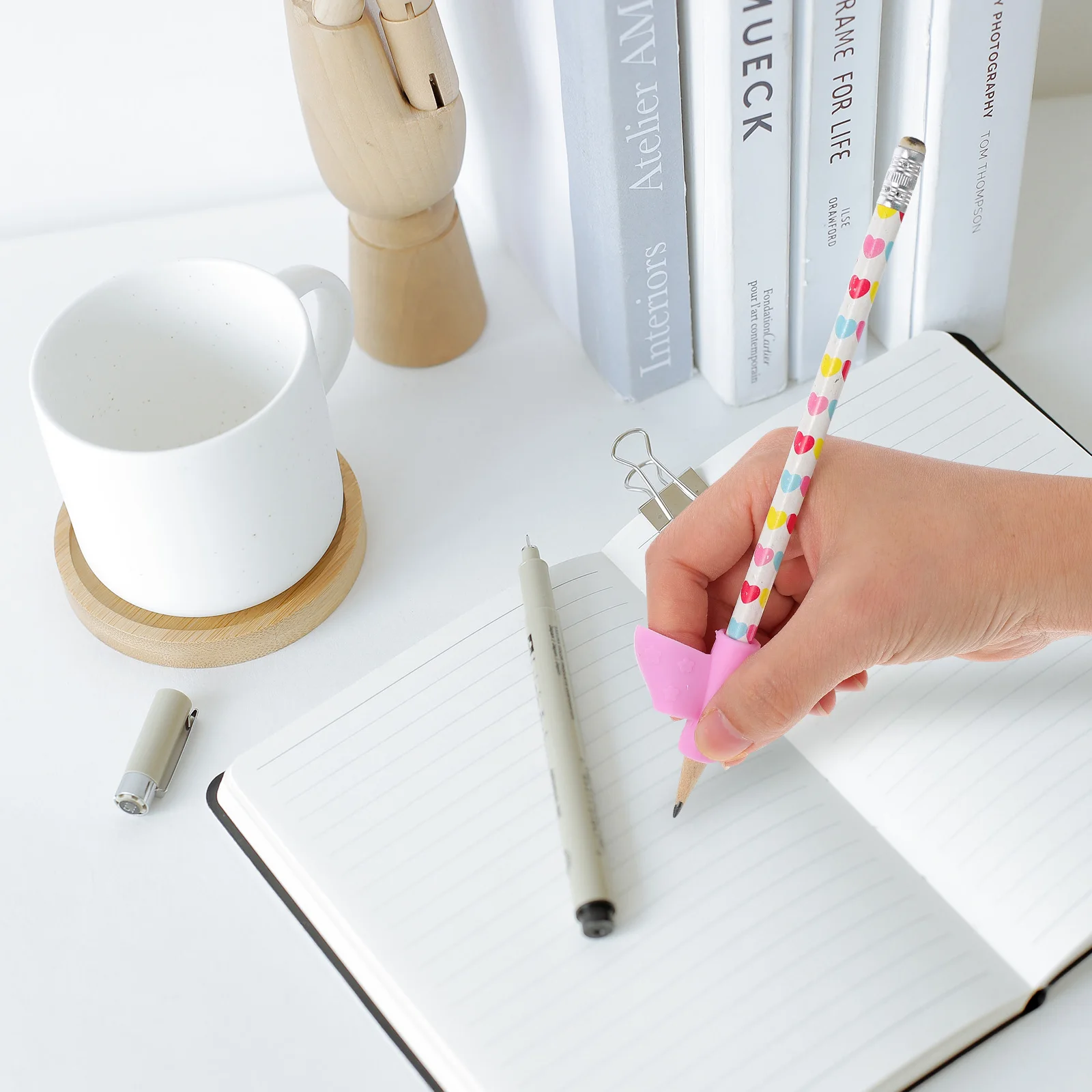10 pcs Writing Posture Correction Tool Grabbing Corrector Children Pencil Holder Ergonomic Design Practical Use Desk Accessories