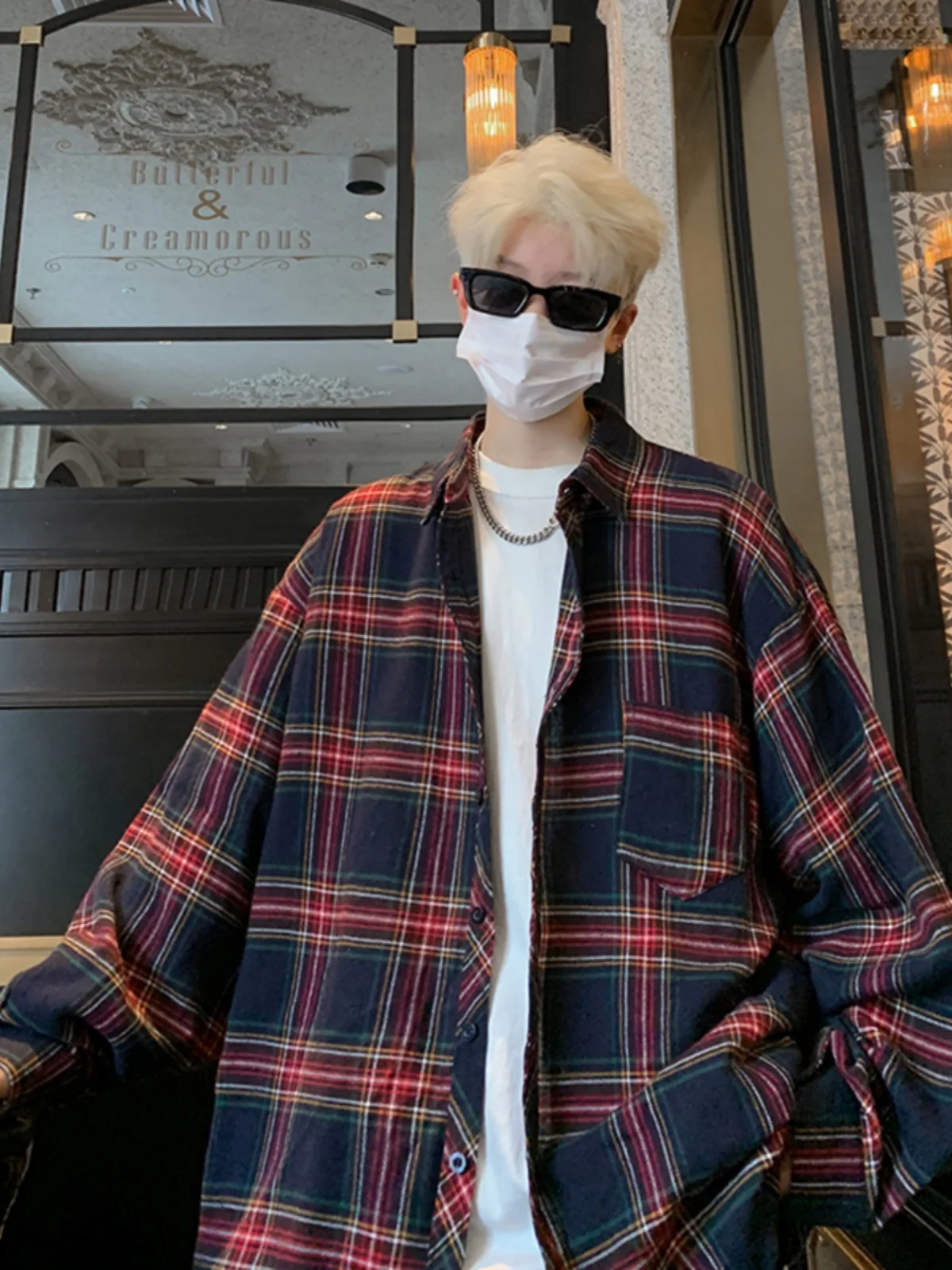 

Модная американская клетчатая рубашка оверсайз для мужчин, с длинным рукавом, синяя, осенняя верхняя одежда, повседневная, молодежная, из смесового полиэстера и хлопка