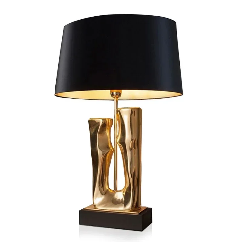 

New Nordic Fashion Light Luxury Simple Modern Table Lamp, Creative Art High-grade Metal Table Lamp