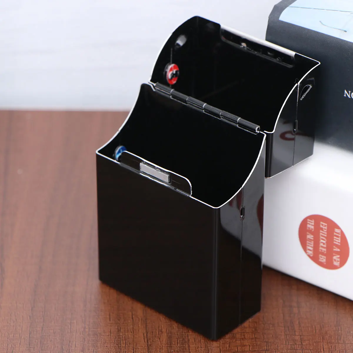 

Automatic Clamshell Cigarette Case Large Capacity Magnetic Aluminum Cigar Holder Smoke Proof Resistant Lightweight