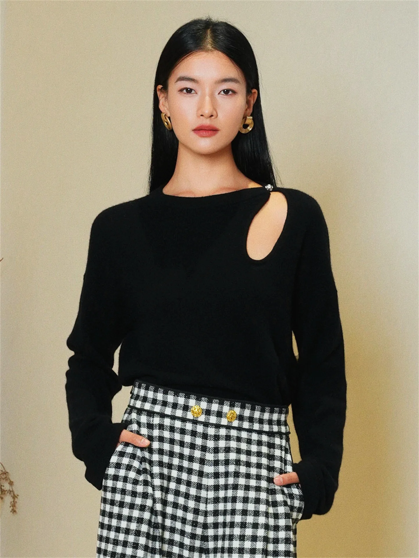 

Moss Yeh 00% Camere Sweater with Diamond Wide Sves Hollow out Design Women's Premium Quali Camere Woolen Knitwear