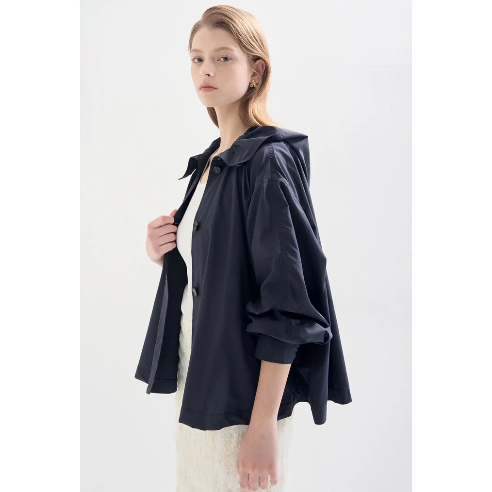 เสื้อแจ็คเก็ตผ้าฝ้ายมีฮู้ดสำหรับผู้หญิง สไตล์ลำลอง ระบายอากาศได้ดี เหมาะสำหรับใส่เดินทาง ดีไซน์กระชับสัดส่วน แฟชั่นต้นฤดูใบไม้ร่วง แต่งกระดุม