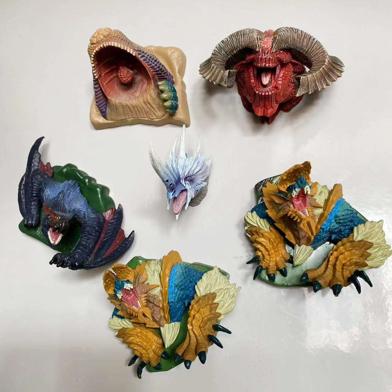 Genuine Scale Model Monster Hunter Velkhana Head Nargacuga Head Magnet Refrigerator Sticker Decoration Action Figure Toys