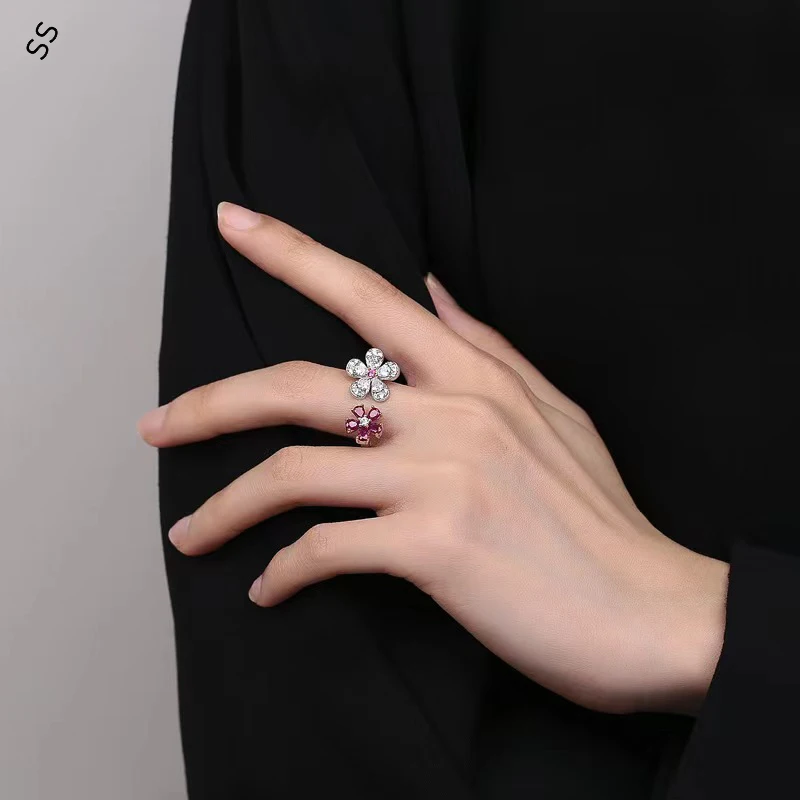 

Creative Fashion Five-petal Flower S925 Sterling Silver Open Ring for Women Red and White Diamonds Set Finger Hand Accessories