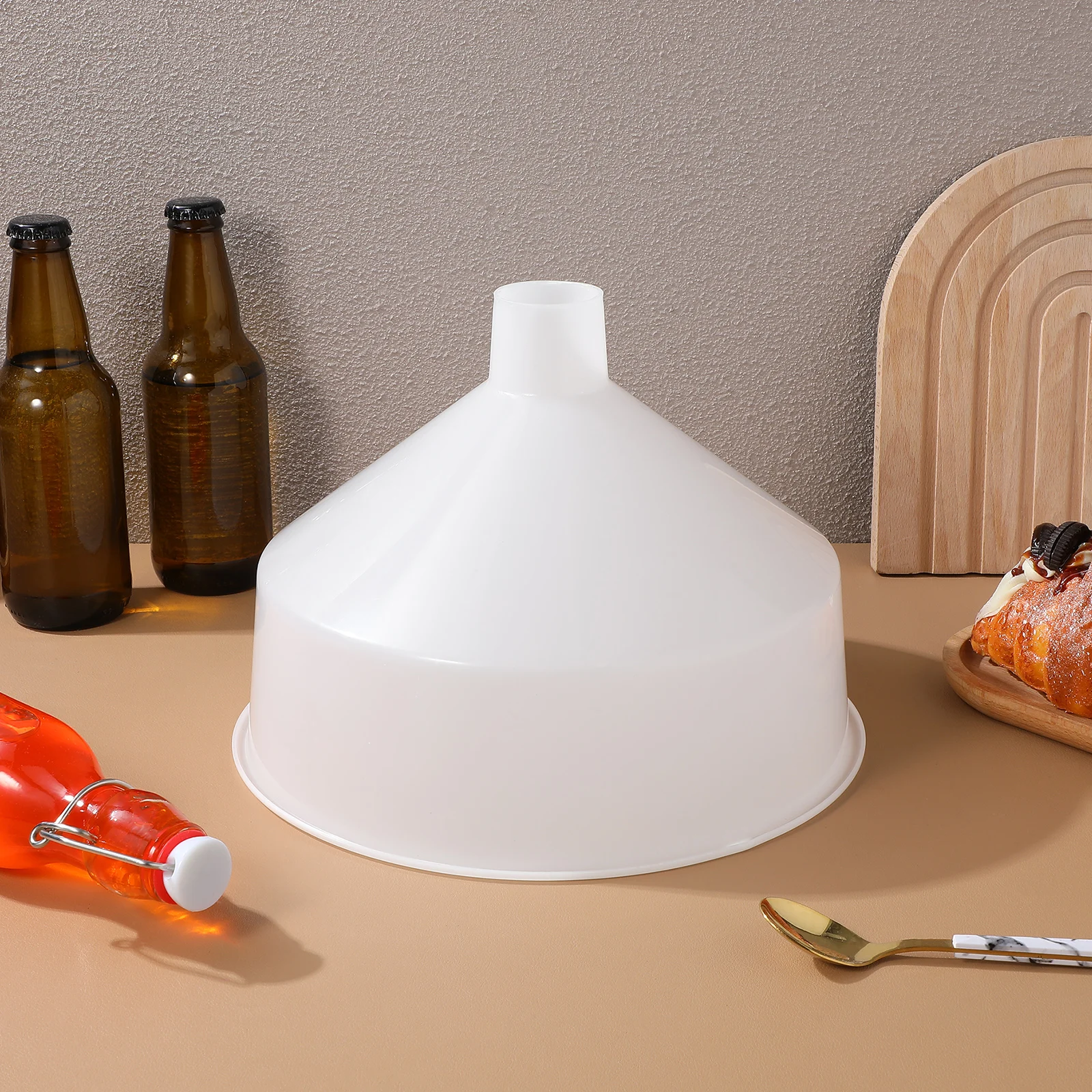 

Large Size Plastic Funnel for Beer Beverage Oil Filling Kitchen Tool Transfer Liquid Bottle Feeder Adjustable Funnels