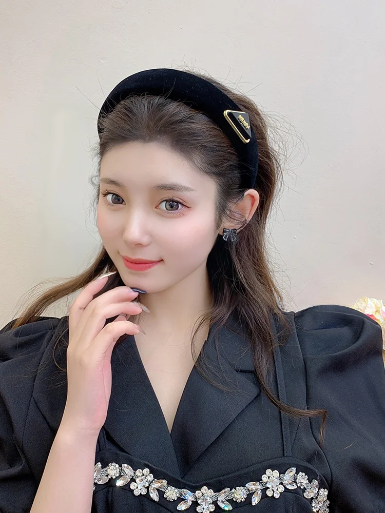 

Floing Ele Hair Clip Hairband Outgoing Sweet Face Waing Wide Hair Accories Faionable New 2023 Brand Pongo