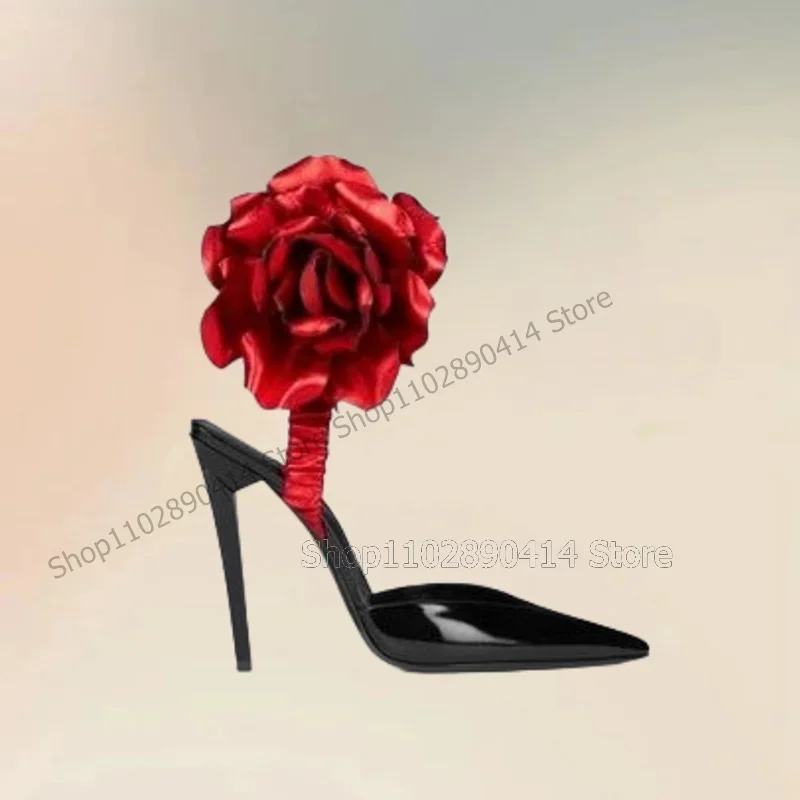รองเท้าส้นสูงปลายแหลมสีดำประดับลายดอกไม้สีแดง สายรัดยางยืด รองเท้าผู้หญิง ส้นบาง แฟชั่นใหม่ รันเวย์ 2025 รองเท้าผู้หญิง