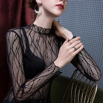 Zwarte mesh doorzichtige top voor dames Sexy transparante top Zomer zonwerende kleding Dunne dames kanten blouse met lange mouwen T-shirt