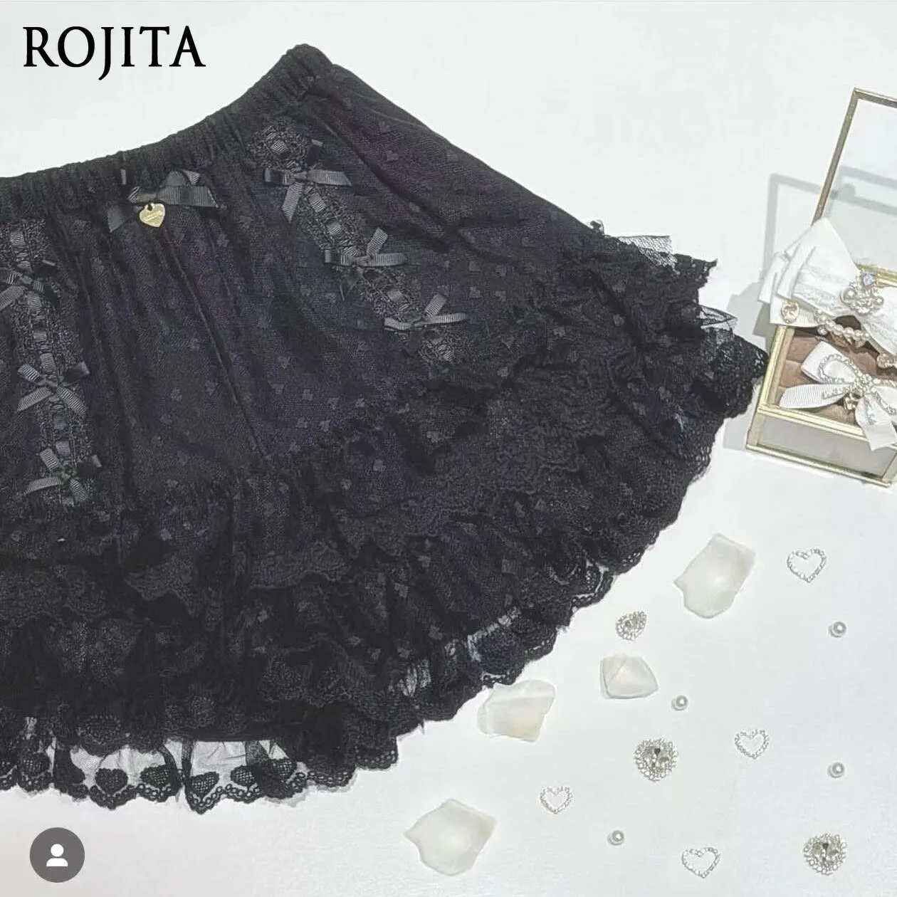 Japanese Sweet Cute Shorts Lace Bow Sweet Dark Style Ladies Short Pants Elastic Waist Scallop Hem Gothic Cosplay Bottoms