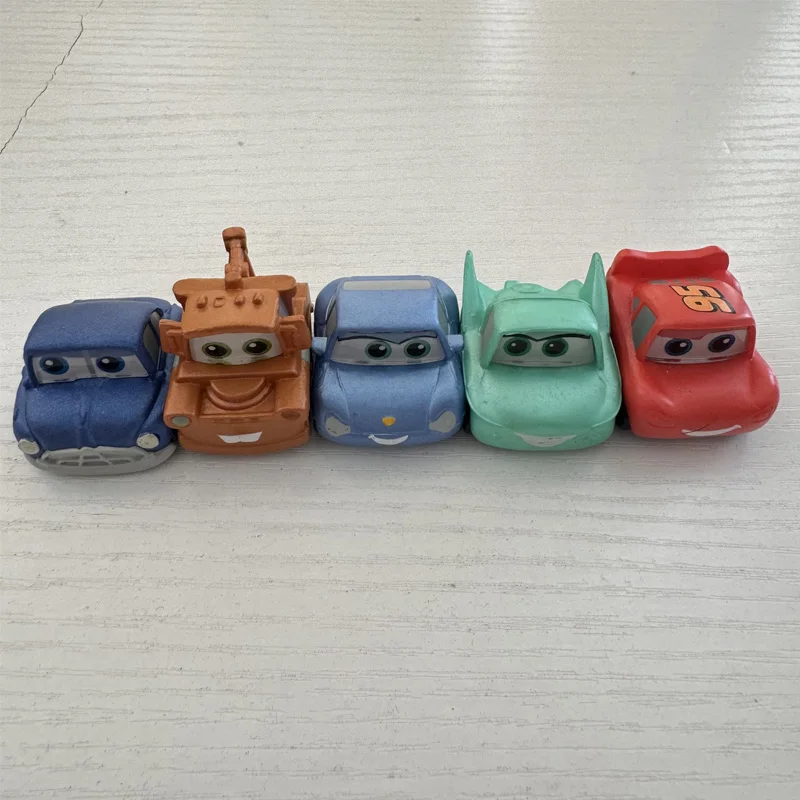 Disney Doorables Anime Figuren Beliebte Charakter Set Cartoon Charaktere Modell Kawaii Big Eyed Puppe Spielzeug Sammeln Ornamente Geschenke