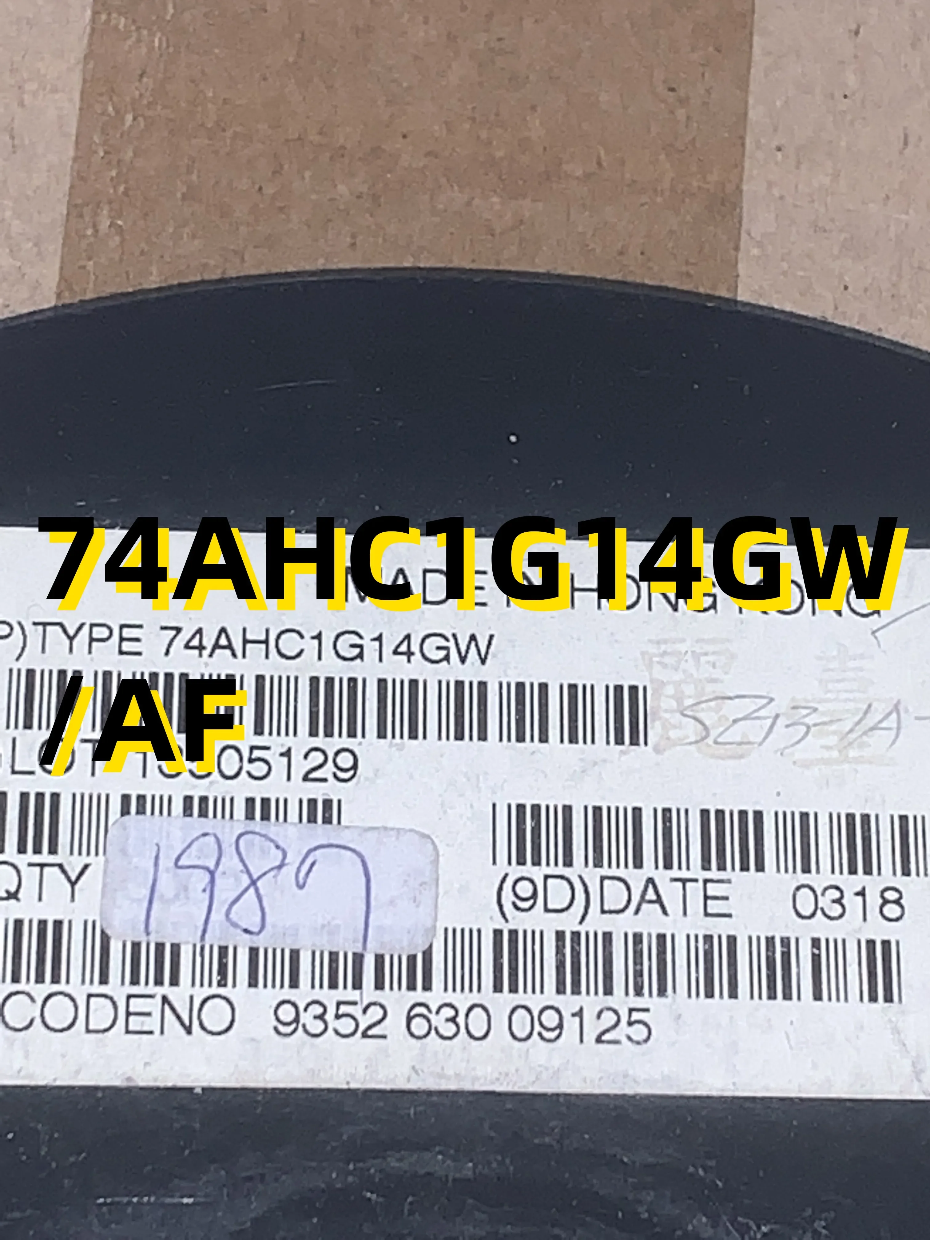 

10шт 74AHC1G14GW/AF