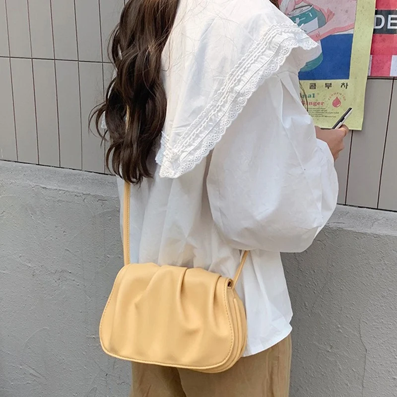

2026 New Women White Cloud Saddle Bag Lady Korean Style Simplicity Ruched Crossbody Bags Female Trendy Casual Versatile Bags