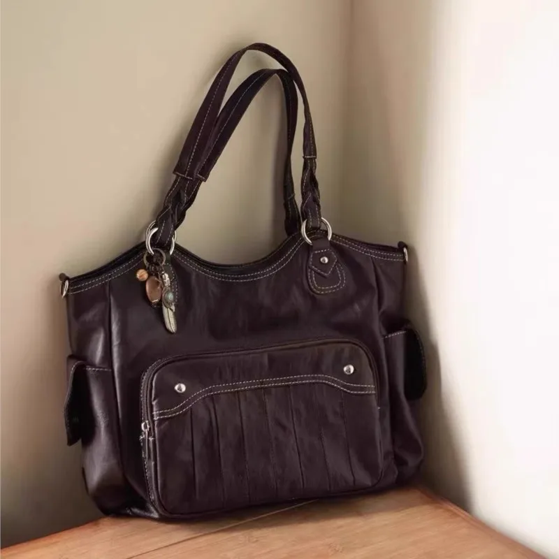 

Женская кожаная сумка-тоут с шипами в стиле ретро, большая вместительная сумка на плечо, женская японская сумка в стиле Харадзюку, повседневная сумка подмышками, шикарная