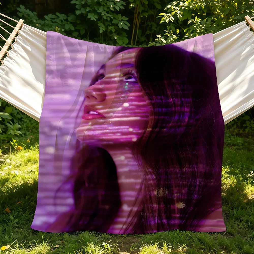 Singer A-Alyssa G-Grace Spilling My Guts Blanket Suitable For Sofas Beds Offices Cars Outdoor Travel An Gift For Friends Family