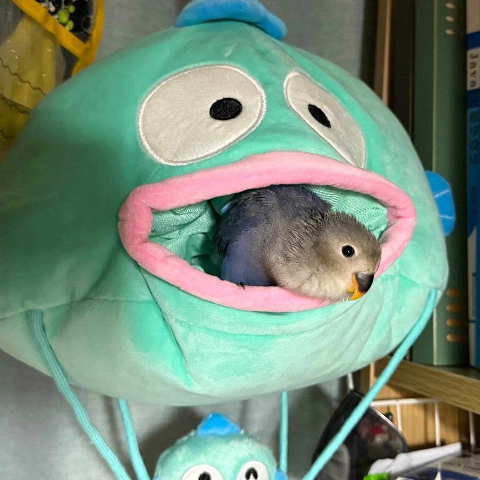 

Sanrio Hot Air Balloon Modeling Hangyodon Plush Zipper Tissue Cover Car Tissue Box Can Hang Wall Decorations for Pet Bird Nests