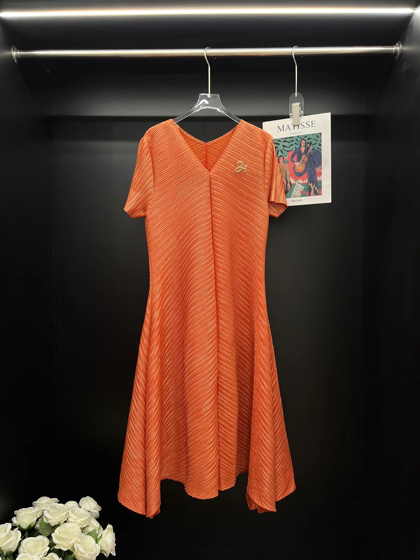 ALSEY 三宅 V ネック無地半袖プリーツ女性のドレス 2025 夏の新ファッションカジュアル多用途デザインスカート