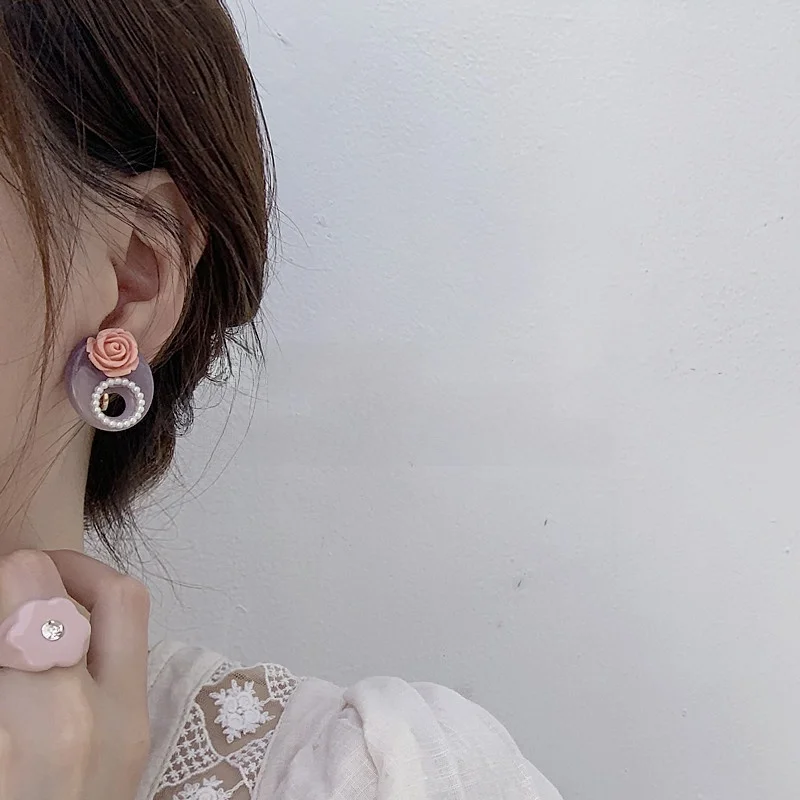 Rose Waltz Vintage Court Fragrance Girl's Ear Studs And Ear Clips Fashionable Jewelry Accessories for Women