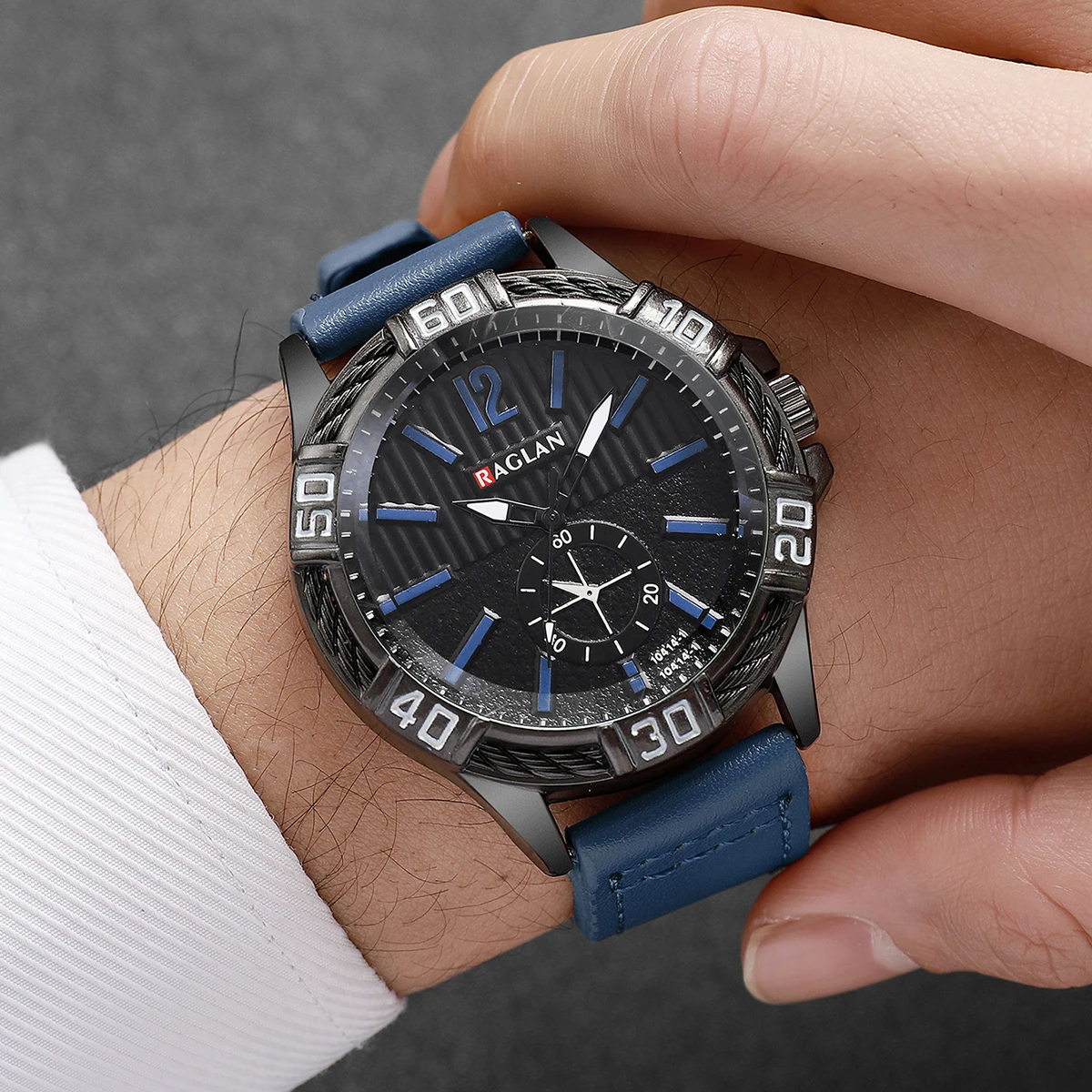 1pcs/set New Men's Watches Business Fashion Digital Large Dial Leisure Trend Quartz Watch (Box Not Included)