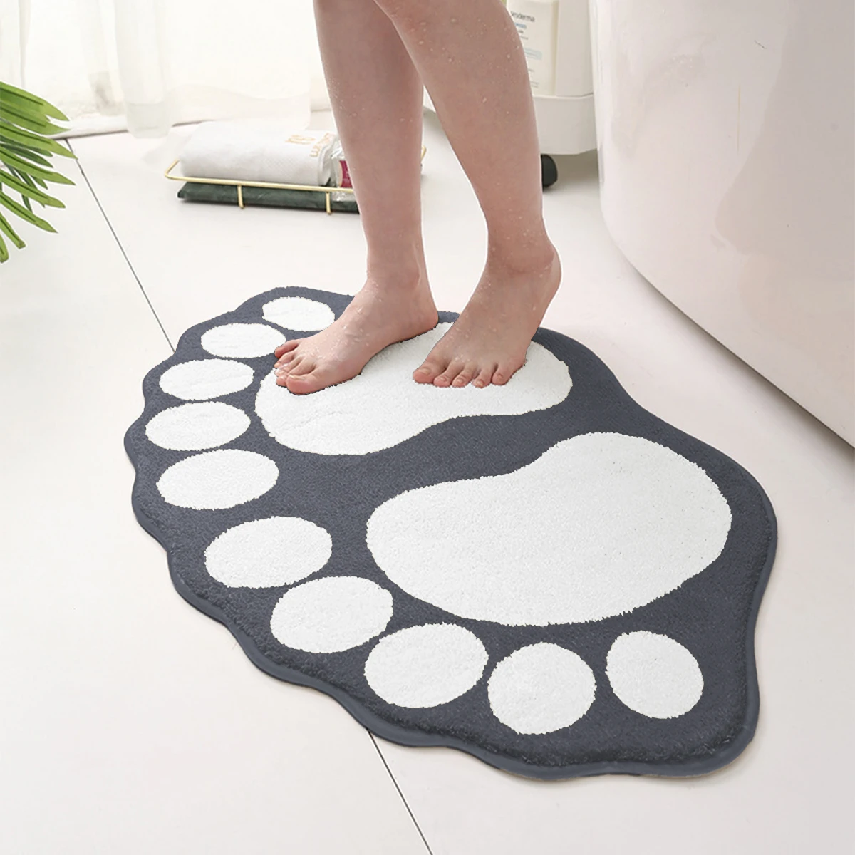 Thickened simple cartoon bathroom mat non-slip absorbent mat imitation cashmere mat bedroom bedside wear-resistant foot mat