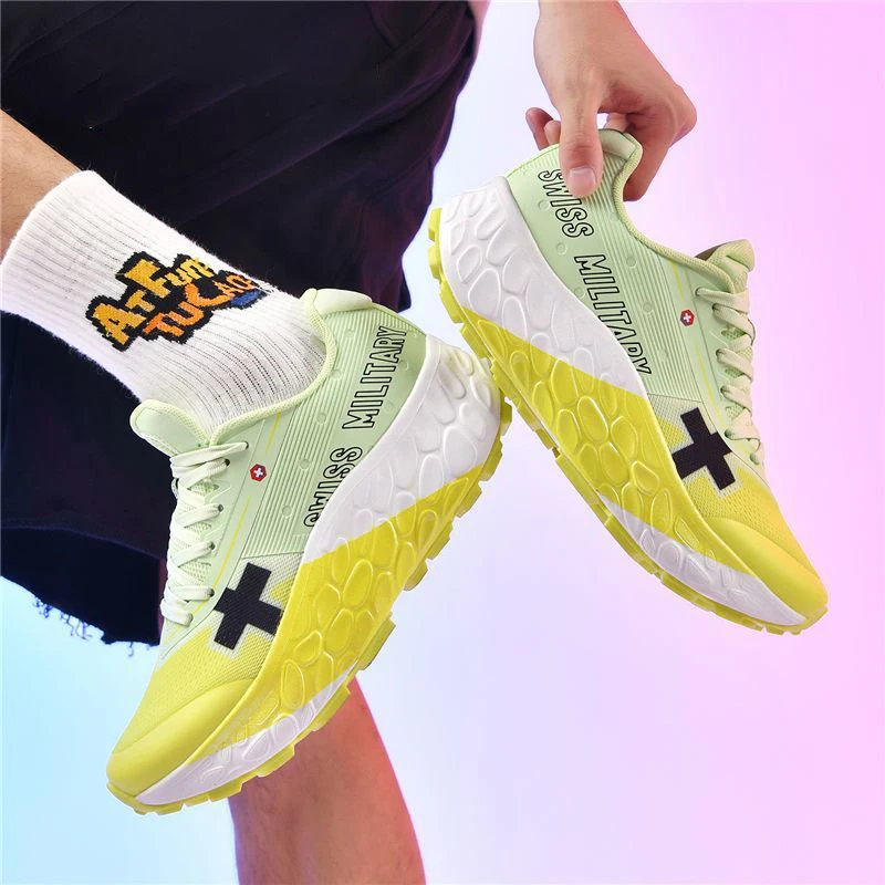 

New 2025 Summer Hot Sale Breathable Lightweight Wearable Running Shoes Professional Comfortable Unisex Training Running Shoes