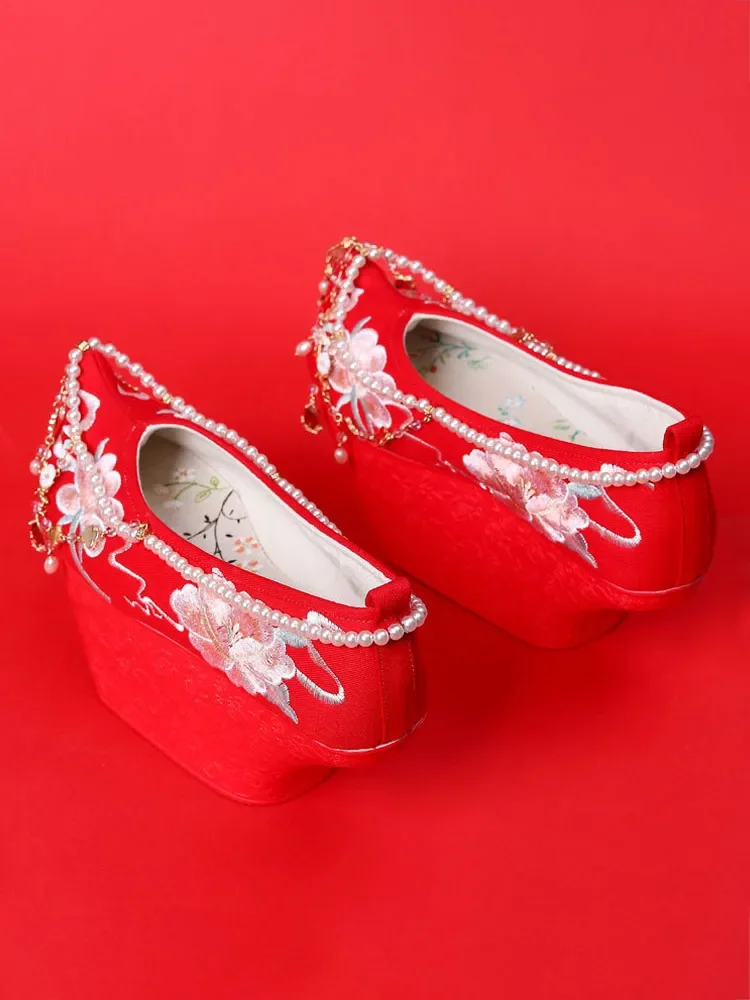 Chaussures Hanfu pour Pot de fleur rouge, chaussures à fond de gâteau de pin, grille de palais Zhen Huan Yuanbao, chaussures brodées Qing