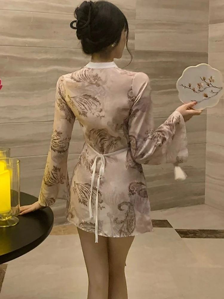 2025 القطن والكتان طباعة الخامس الرقبة فستان قصير مثير الخريف الشتاء طويلة الأكمام Bodycon فستان المرأة الكورية موضة عادية Vestidos