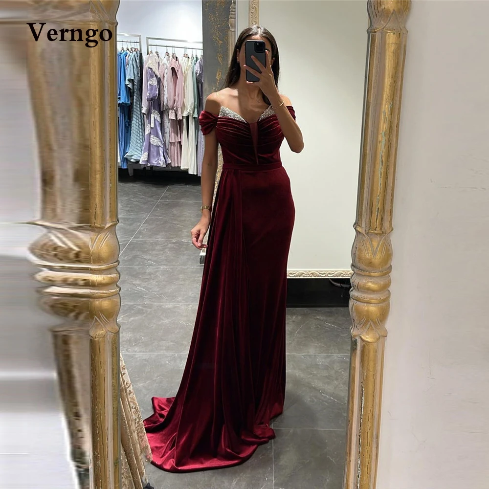 

Verngo Burgundy Velvet Mermaid Long Celebrity Evening Dresses Beads Sweetheart Off the Shoulder Arabic Women Formal Prom Gowns