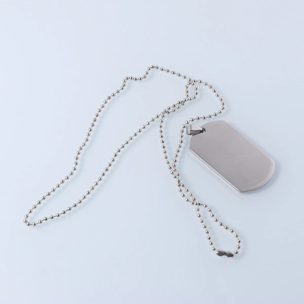 

Набор из 5 персонализированных именных кулонов из титановой стали для мужчин: элегантные, для повседневной носки, вечеринок и банкетов