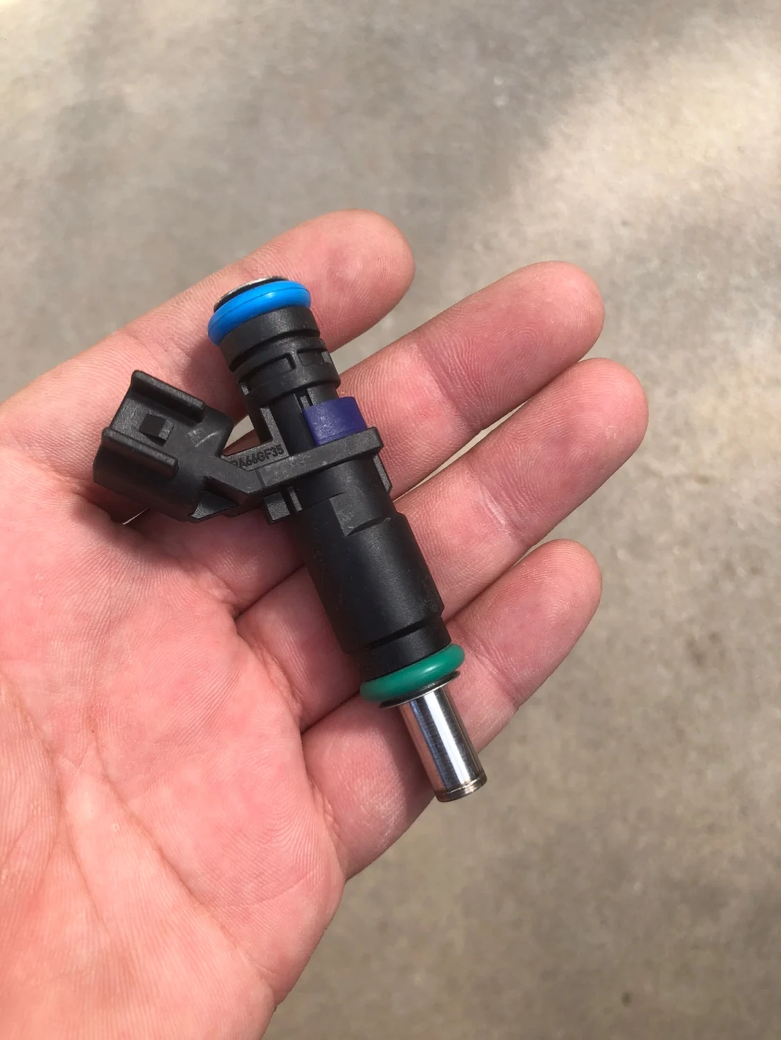 

For Ford Escort Fiesta EcoSport Engine Fuel Injector