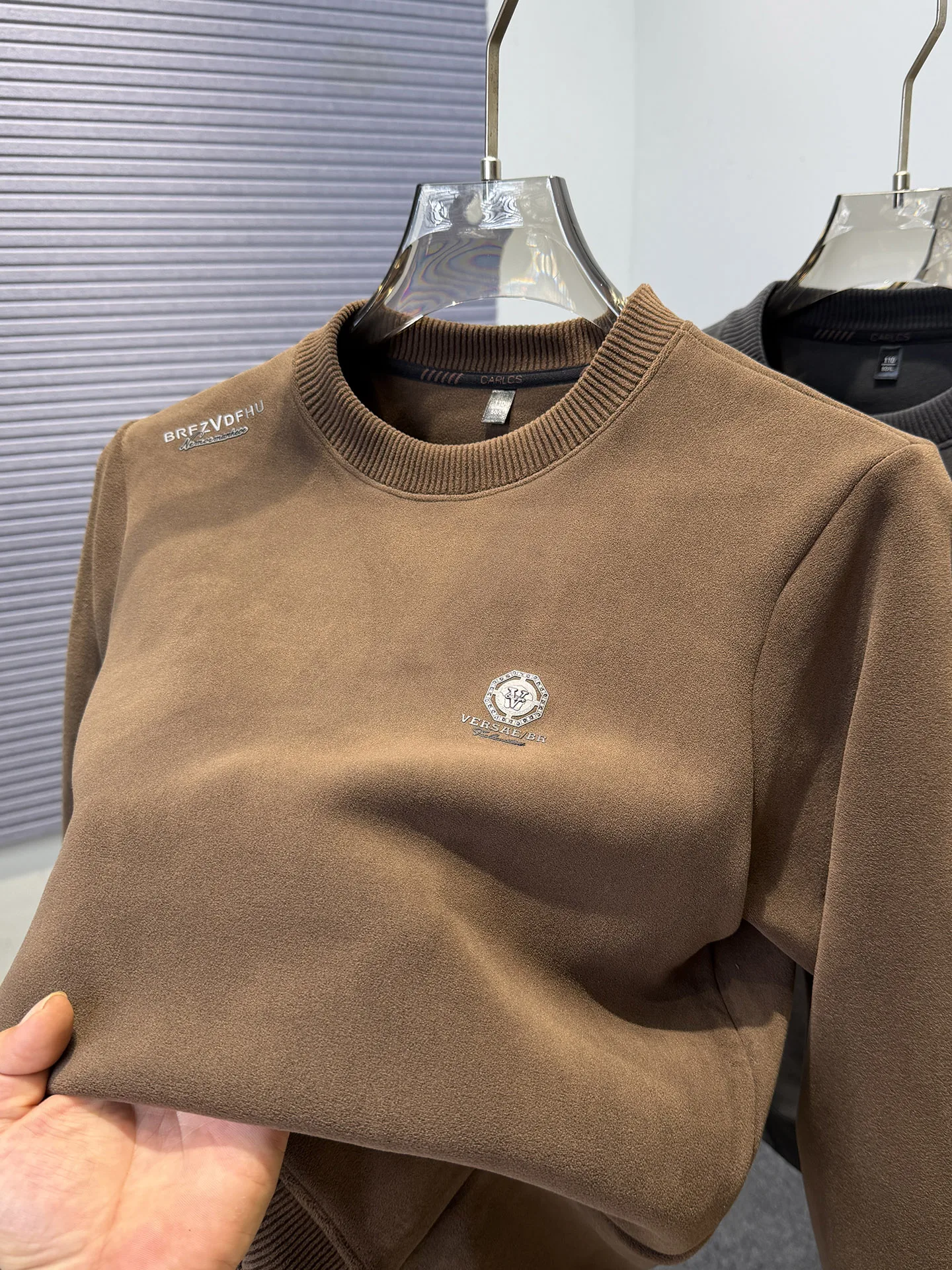 

Мужская толстовка с круглым вырезом из утолщенного флиса, повседневная теплая кофта, однотонная, универсальная, для ношения под одеждой, стандартный крой, из полиэфирного волокна