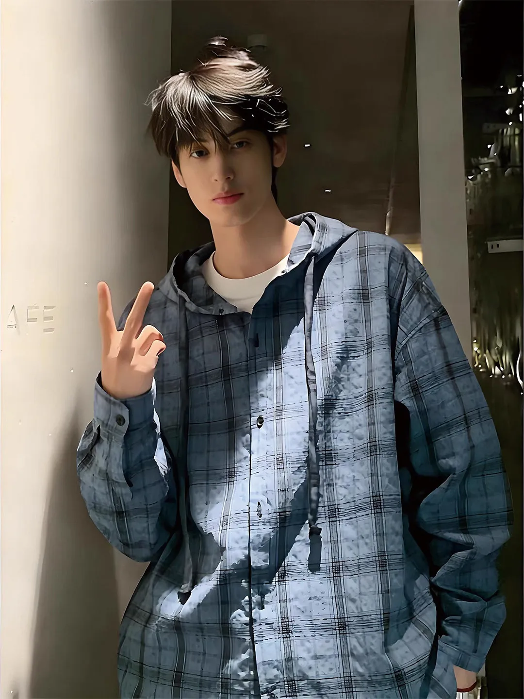 Blue Summer Casual Long Sleeve Plaid Shirt Men's Lightweight Breathable Loose Fit Hooded Outerwear Sun Protection Fashion