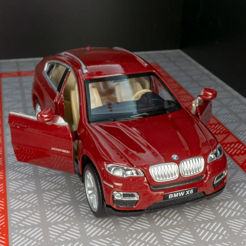 

1:32 BMW X6 alloy car model children's toy car die-casting boy collection gift pull back function car model