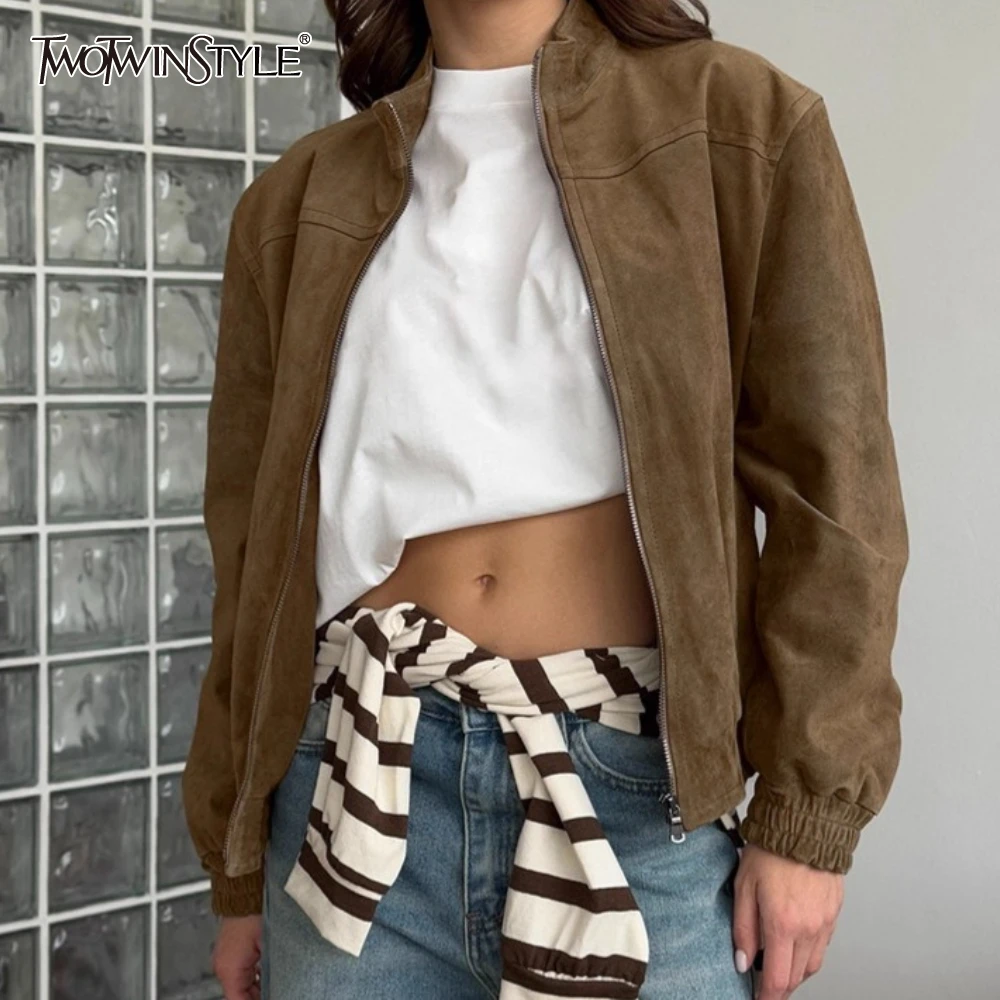 

TWOTWINSTYLE Американское уличное пальто в стиле ретро для женщин с воротником-стойкой в стиле пэчворк на молнии цвета хаки, имитация замши, женская мода