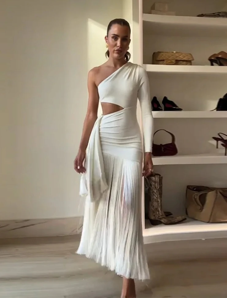 เดรสยาวแขนเดียวแบบเปิดไหล่ แต่งพู่ ตัดเย็บแบบแพทช์เวิร์ค โชว์หลัง ทรงเข้ารูป สำหรับผู้หญิง เหมาะสำหรับงานปาร์ตี้ฤดูร้อน สไตล์สตรีท