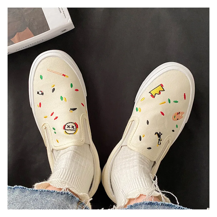 2024 Summer Women Quality Embroidery Cartoon Canvas Shoes Slip On Girls Students Flat Sneakers Graffiti Soft Insole Casual Shoe