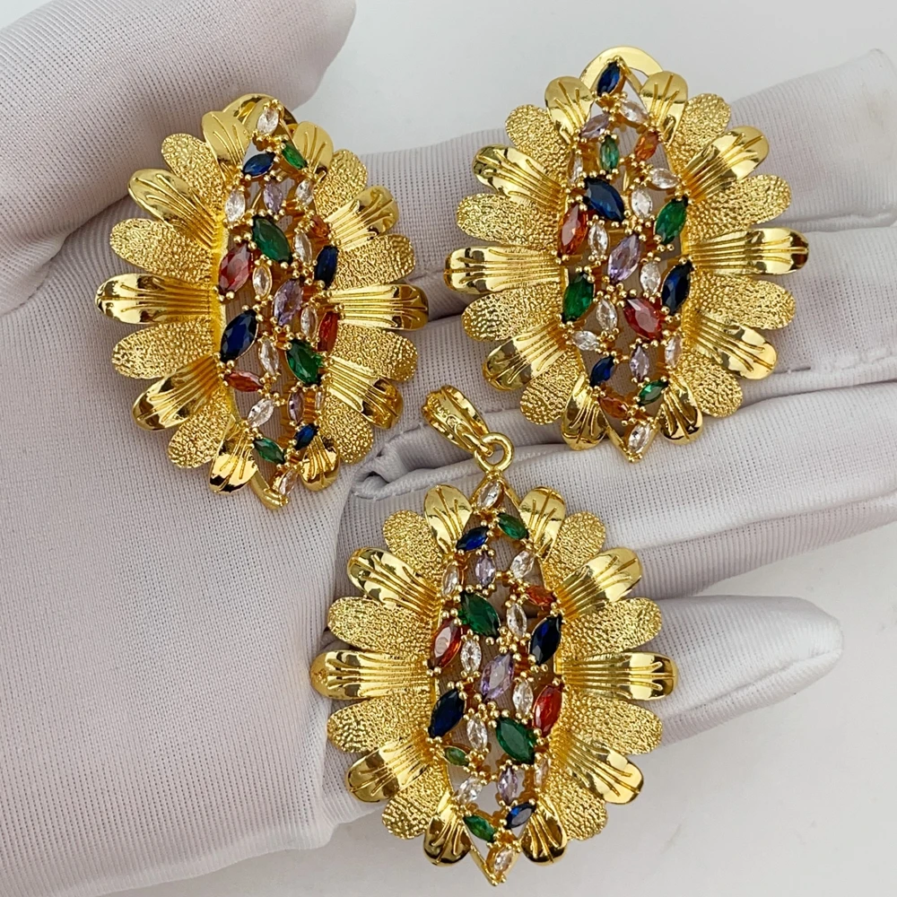 Yuminglai Dubai Gold Plated Jewelry Fine Jewelry Simple Pendant Earrings Set for Women FHK30044
