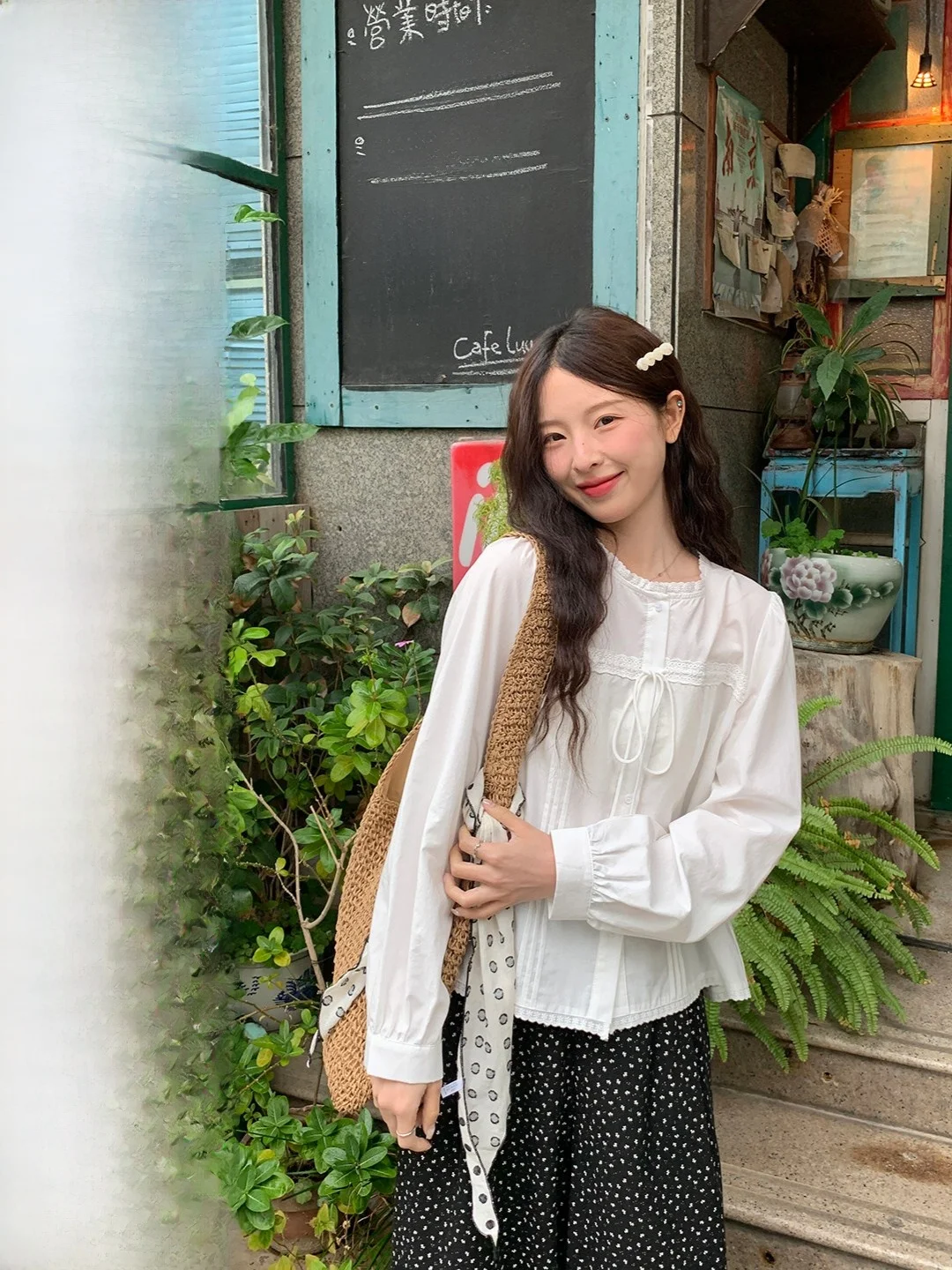 

Элегантный топ с длинными рукавами и кружевным бантом, свободного кроя, стройнящий, универсальный, для весеннего сезона, женская повседневная одежда