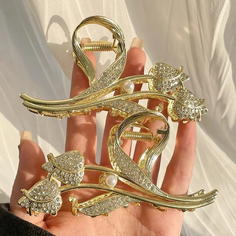 1pc Metall Tulpe geformte Haar Krallen Clips mit Strass Kunst perlen Dekor, starke Halt Haars pangen für dickes Haar Pferdes chwanz halter – Detail 3