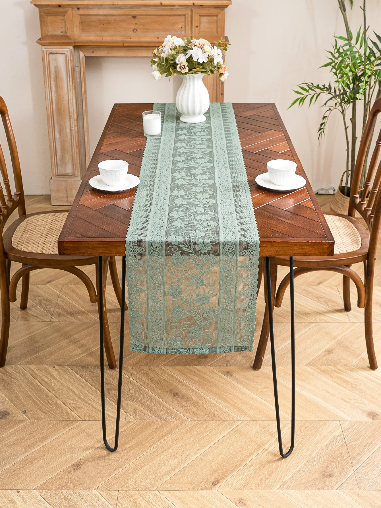 Floral Lace Sheer Table Runner, Scalloped Edge Transparent Table Scarf for Dining Table Wedding Tea Party