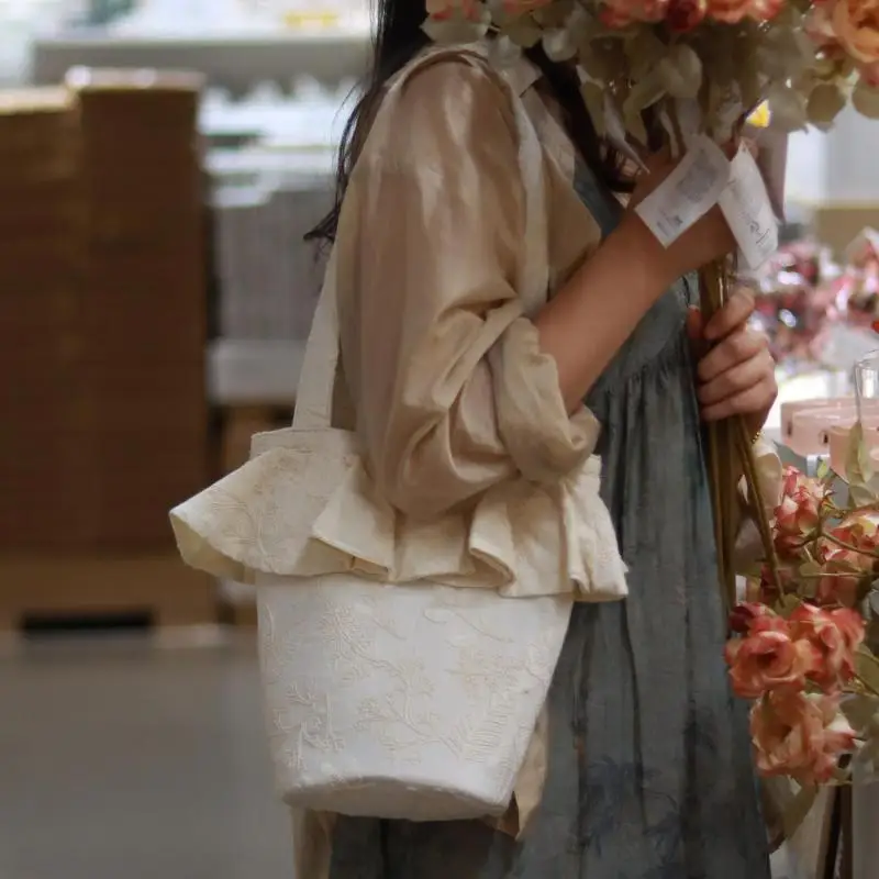 Light Luxury Fashion Pure Cotton Bucket Women's Bag With Heavy Embroidery Personalized And High-end Feeling Single Shoulder Bags