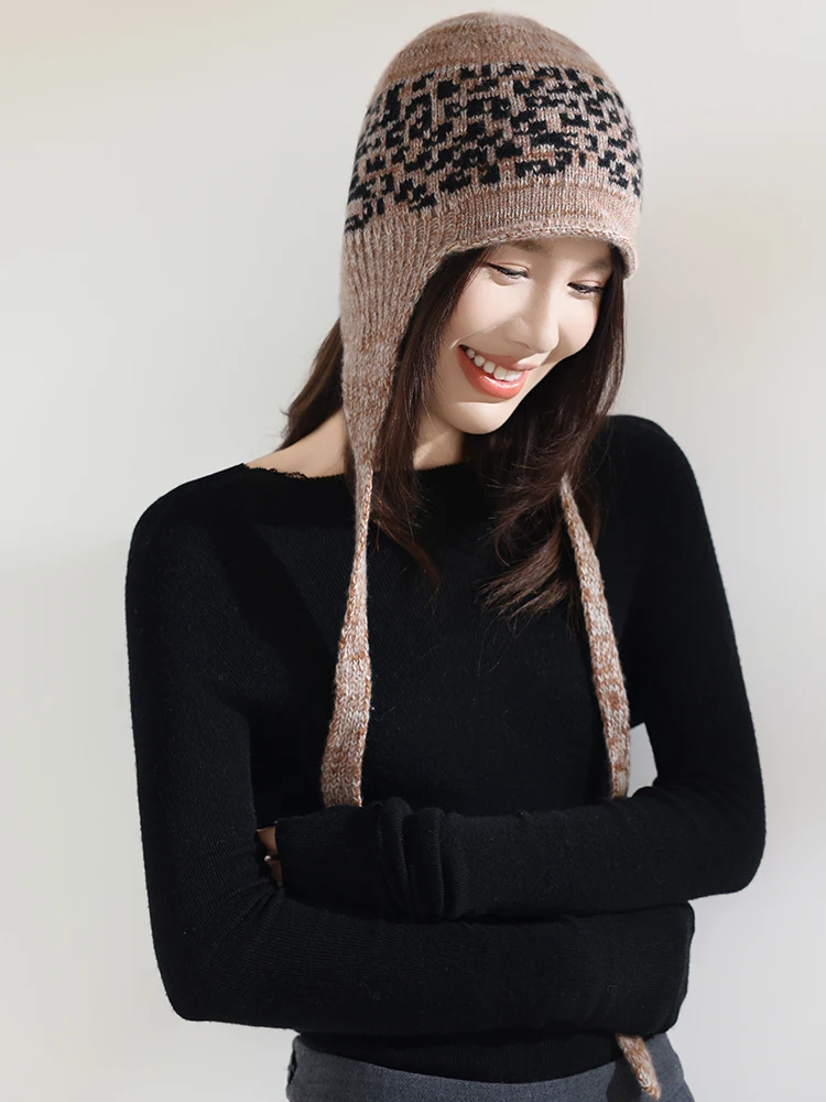 100% Pure Cashmere Leopard Print Earflap Hat Jacquard Women Knitted Trapper Hat Soft Warm Winter Beanie with Braided Ties