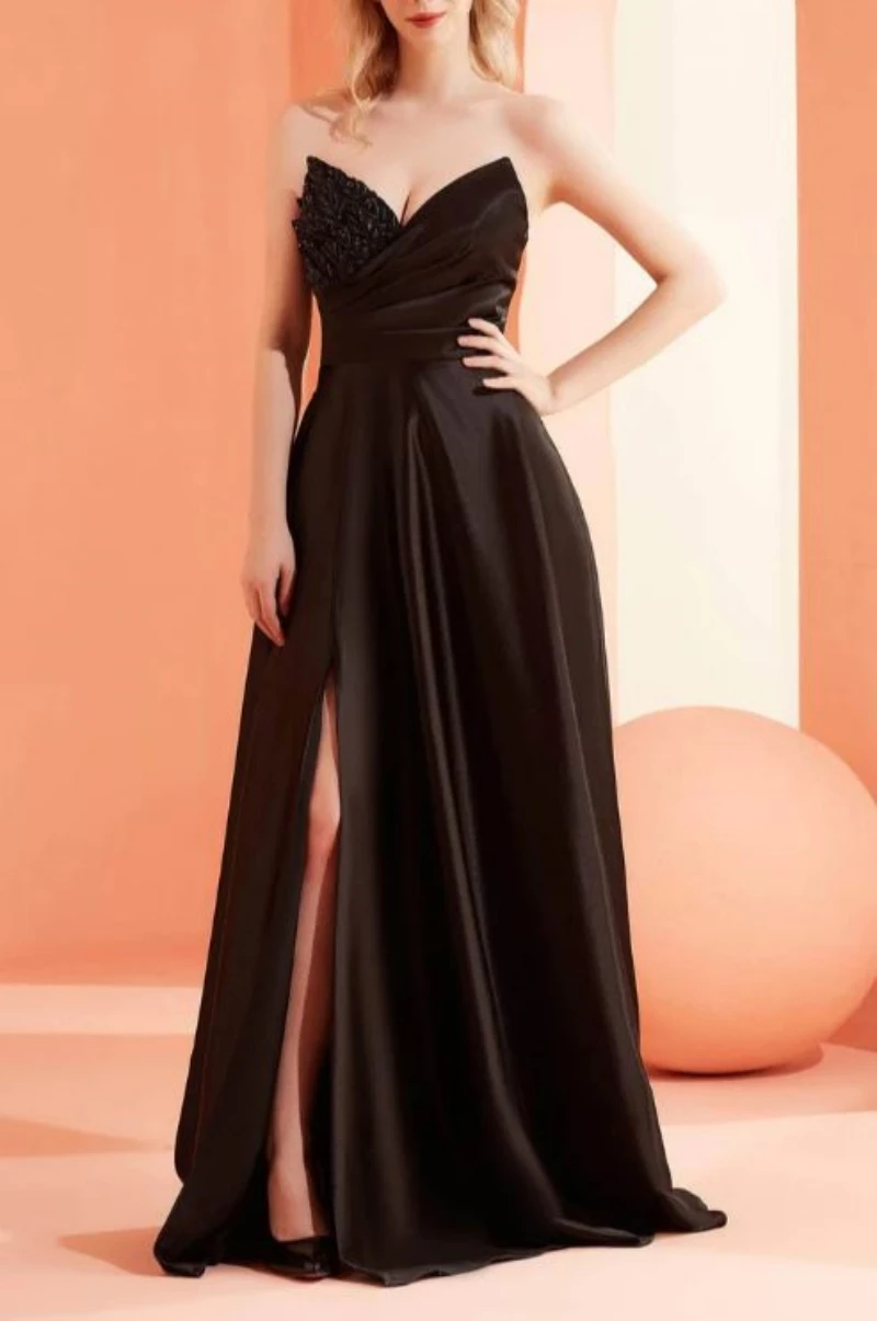 

Simple Sweetheart Satin Appliqued Bust Strapless Feathered Pocket High-Slit Train Ballgown Prom Dress