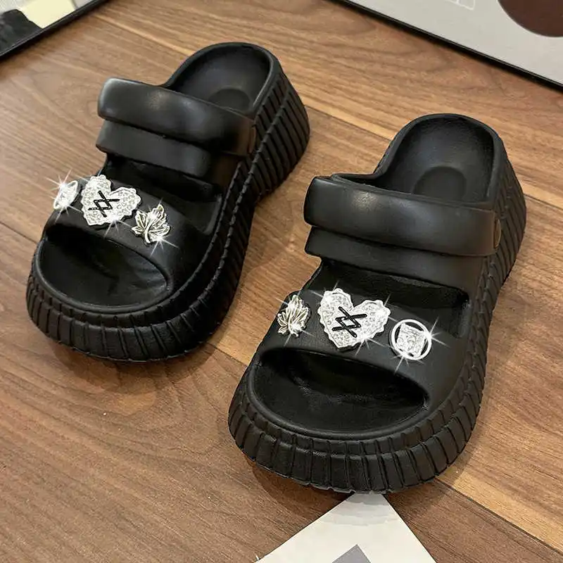 

Осенние кроссовки с открытой спиной на низком белом каблуке. Обувь размера 50. Кроссовки на толстой подошве для женщин. Спортивные кроссовки для здоровья. Широкая посадка.