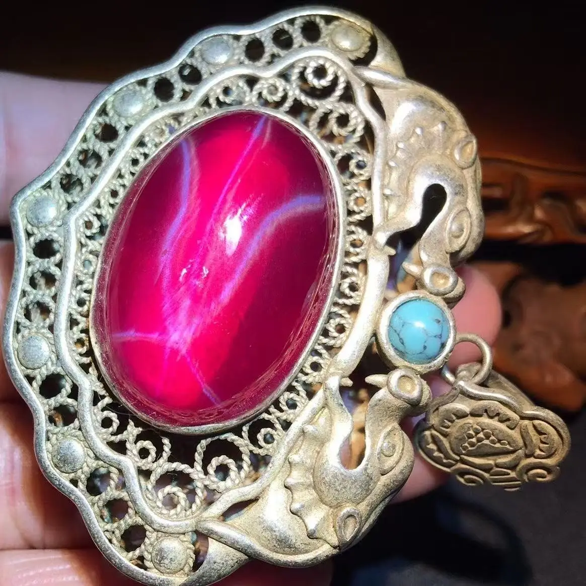 Antique Collection Inlaid Silk Large Egg Surface Starlight Sapphire Gemstone Pendant Neck Accessories Collection